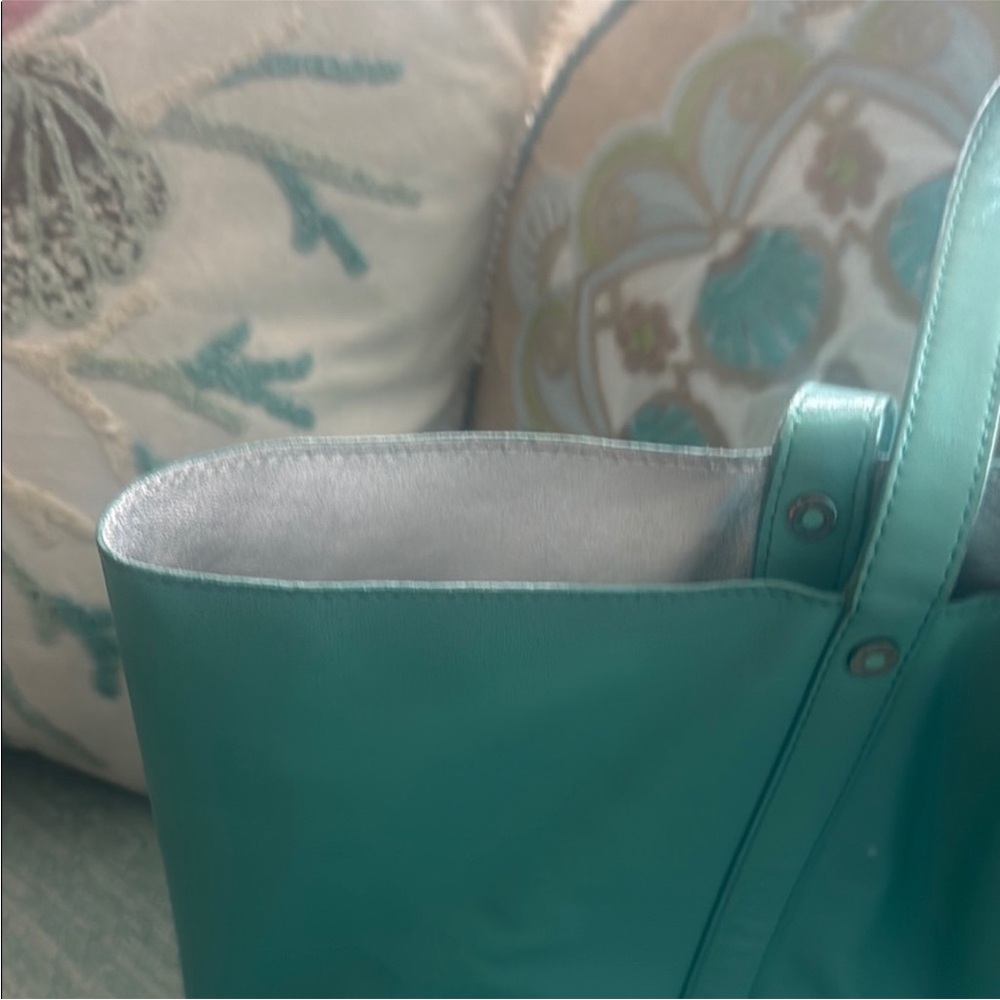Bundle of 2 Tiffany & Co. Leather Tote Bags - Picture 16 of 16